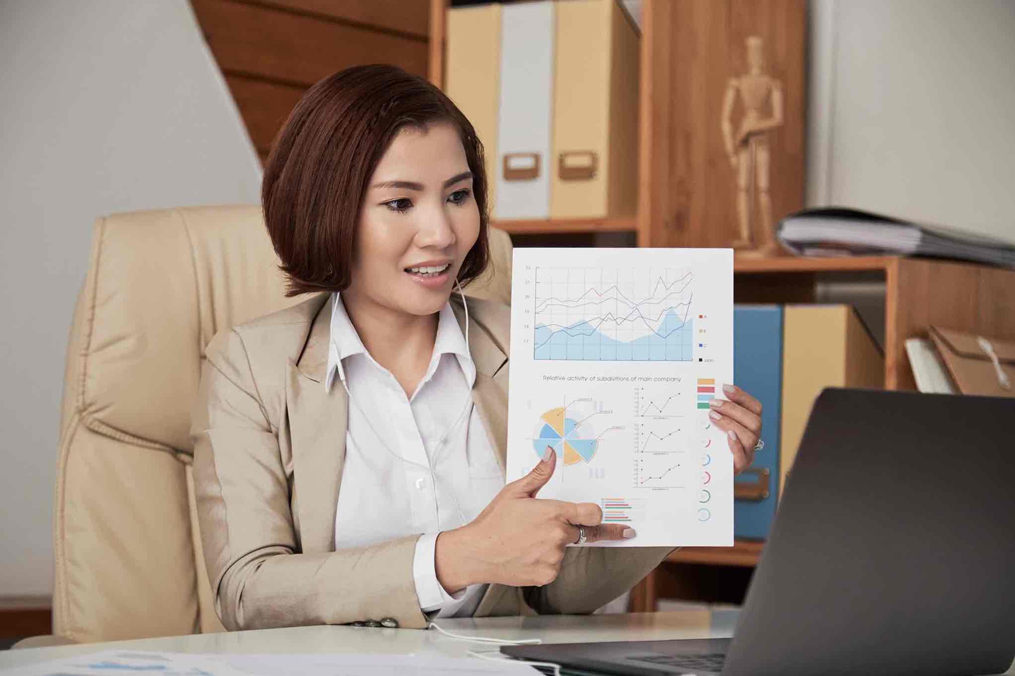 ANALISIS DATA SEDERHANA UNTUK MANAJER