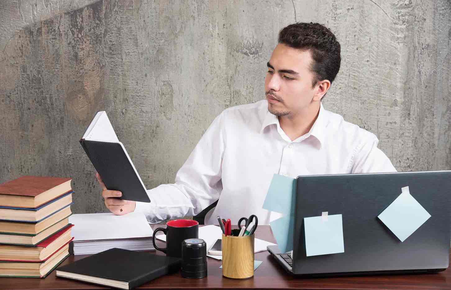 AUTOMASI TUGAS ADMINISTRATIF KANTOR