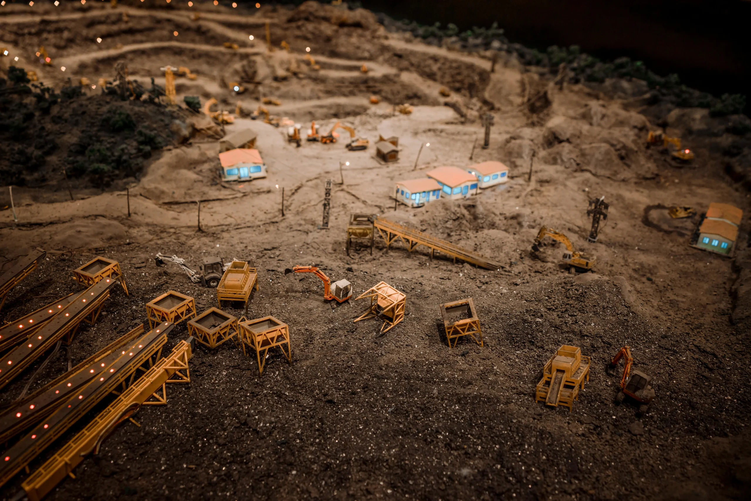 DESAIN STRUKTUR PENYANGGA TAMBANG DENGAN SOFTWARE ENGINEERING MODERN