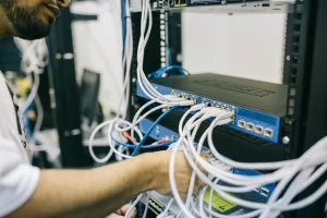 ANALISIS SISTEM TENAGA LISTRIK MENGGUNAKAN ETAP BERBASIS DIGITAL ENGINERING
