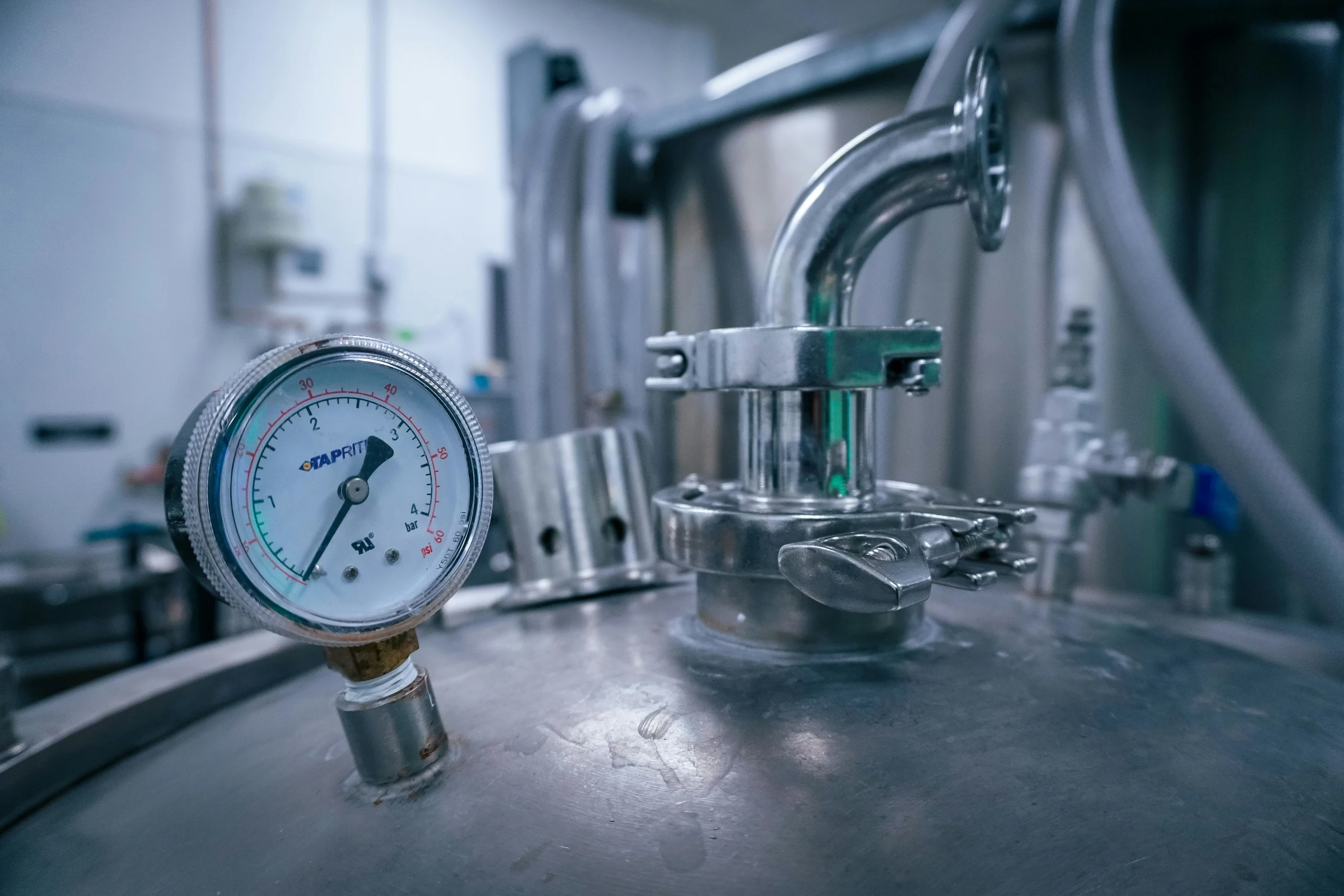 SMART MAINTENANCE DAN TROUBLESHOOTING POMPA INDUSTRI BERBASIS IOT