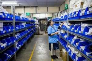 TOTAL QUALITY MANAGEMENT (TQM) DALAM INDUSTRI BERBASIS DIGITAL SYSTEM